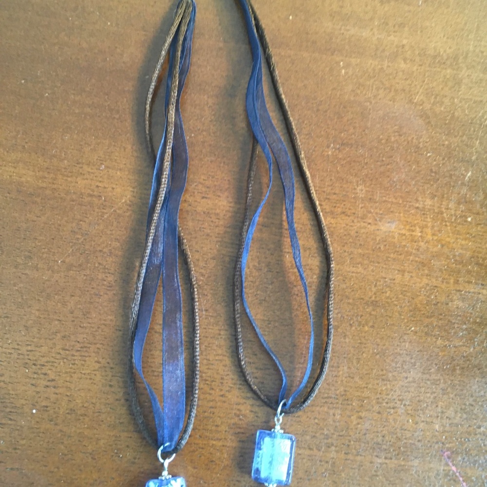 Necklace - Picture 3 of 4